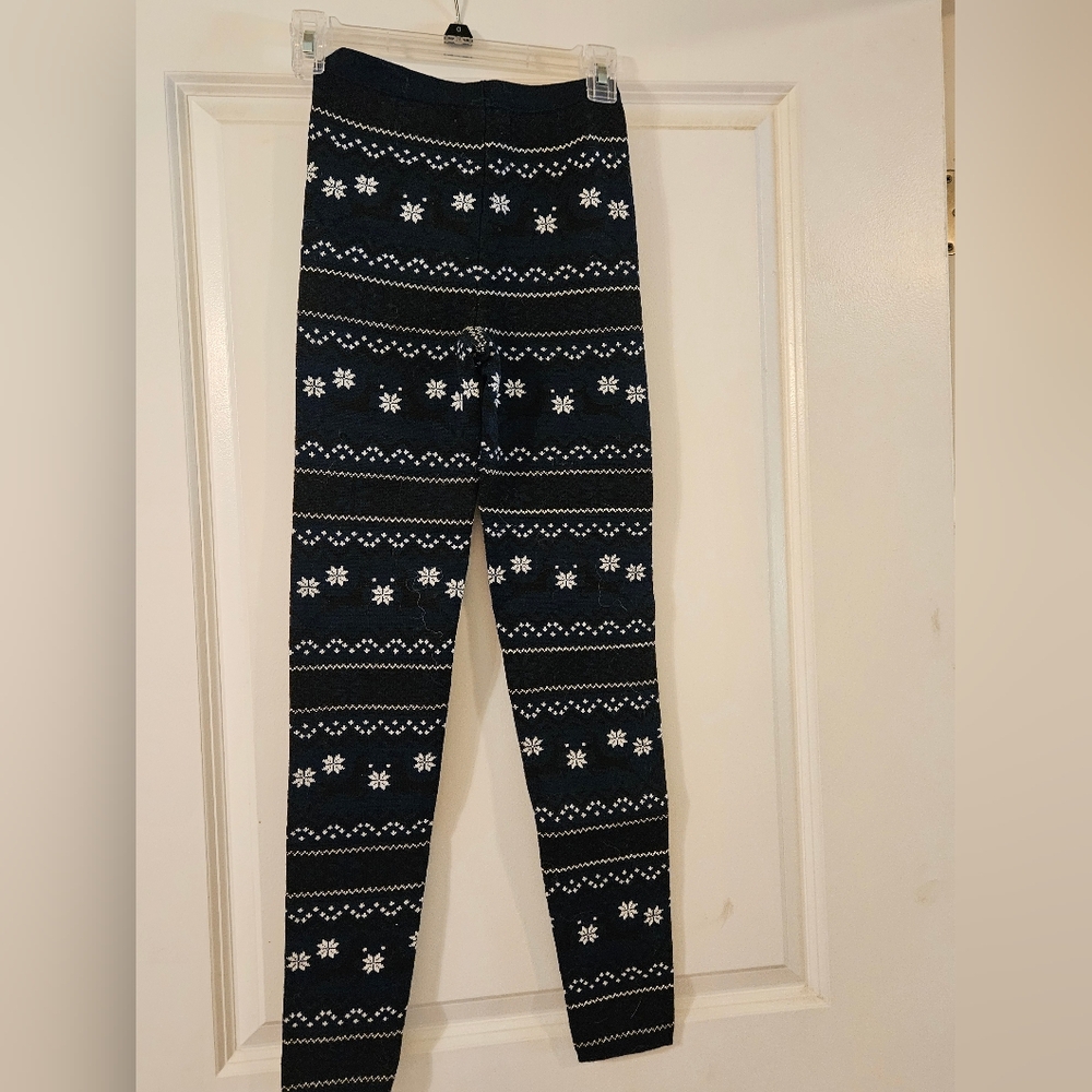 Juniors Snowflake Patterned Leggings, XS, NWT